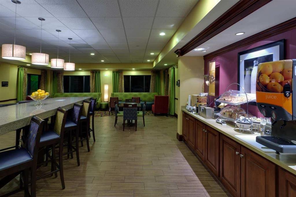 Hampton Inn Waynesboro/Stuarts Draft Fishersville Εστιατόριο φωτογραφία